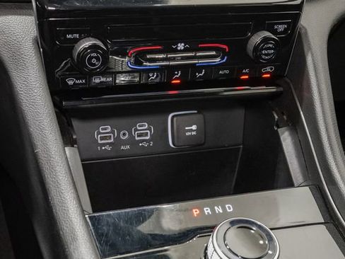 Certified 2024 Jeep Grand Cherokee Laredo AWD/4WD image 19