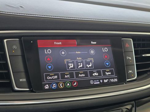 Used 2022 Buick Enclave Avenir w/ Avenir Technology Package FWD image 33
