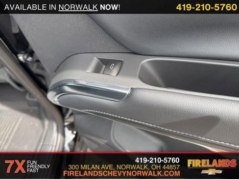 New 2025 Chevrolet Traverse LT w/ Driver Confidence Package image 45