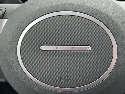 Used 2025 Hyundai Kona SEL image 35