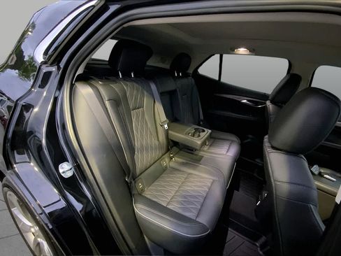 Used 2022 Buick Envision Avenir w/ Technology Package II FWD image 36