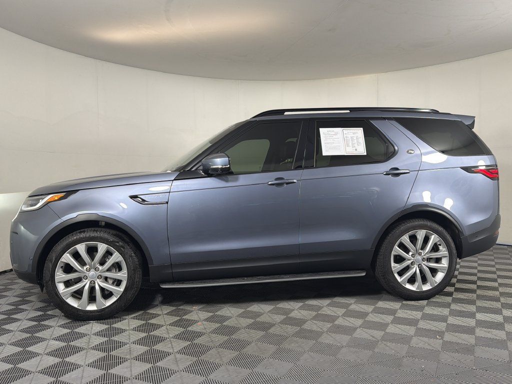 Used 2021 Land Rover Discovery S AWD/4WD image 2