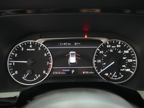 Used 2024 Nissan Pathfinder SV w/ Lighting Package (N92) FWD image 22