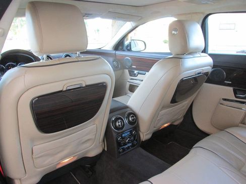 Used 2011 Jaguar XJ L image 12