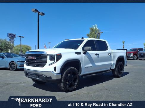 Used 2024 GMC Sierra 1500 Pro AWD/4WD image 1