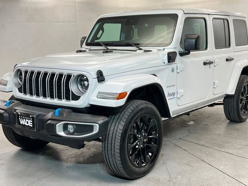 Used 2024 Jeep Wrangler Unlimited Sahara AWD/4WD image 1