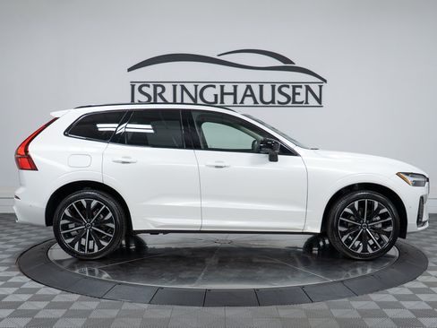 New 2026 Volvo XC60 B5 Ultra w/ Climate Package AWD/4WD image 4