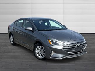 Used 2019 Hyundai Elantra SE video 2