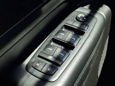 Certified 2021 Jeep Grand Cherokee Laredo X AWD/4WD image 29