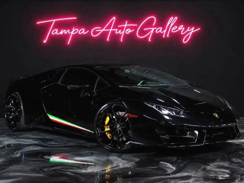 Used 2018 Lamborghini Huracan LP 580-2 RWD image 1