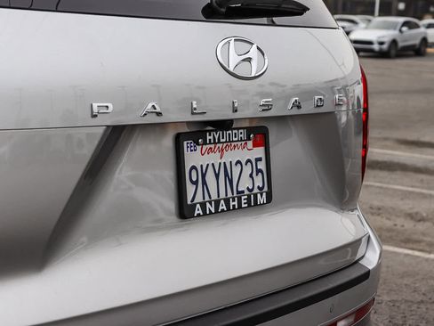 Used 2024 Hyundai Palisade Calligraphy image 10