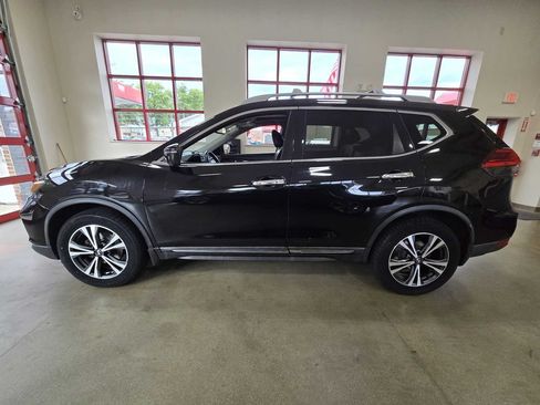 Used 2017 Nissan Rogue SL w/ SL Premium Package AWD/4WD image 4