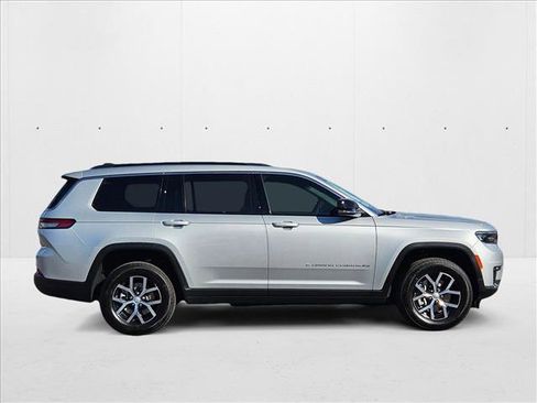 New 2025 Jeep Grand Cherokee L Limited w/ Trailer Tow Package image 5