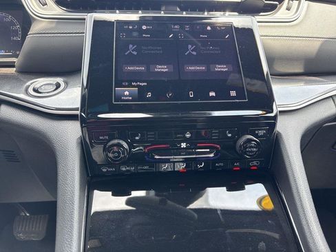 Used 2023 Jeep Grand Cherokee Altitude image 32