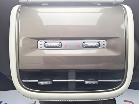 Used 2025 Lincoln Nautilus Black Label w/ Jet Appearance Package image 13