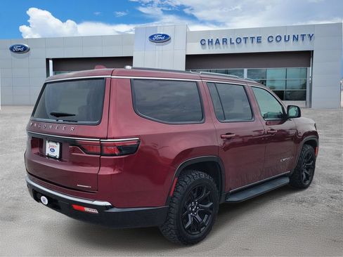Used 2022 Jeep Wagoneer Series II RWD image 4