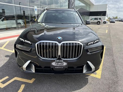 Used 2024 BMW X7 xDrive40i AWD/4WD image 3