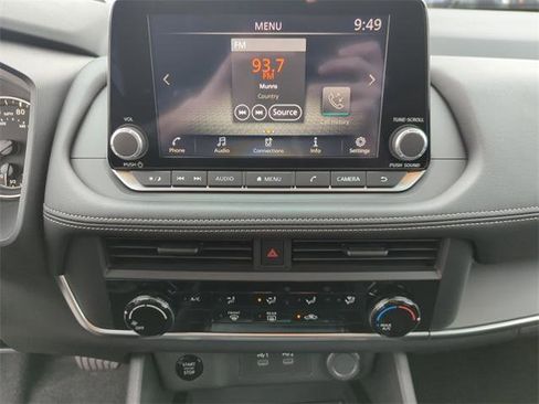 Certified 2024 Nissan Rogue S image 27