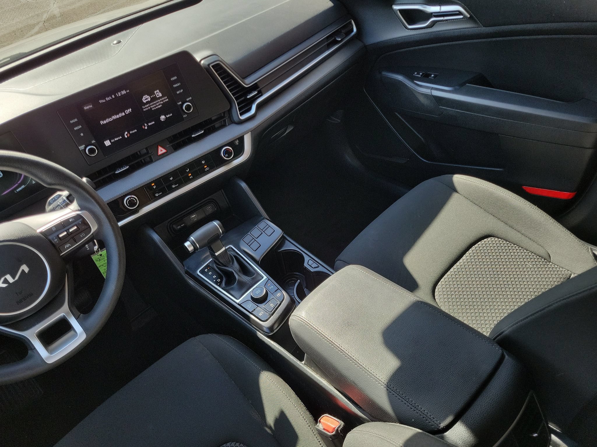 Used 2025 Kia Sportage LX FWD image 25
