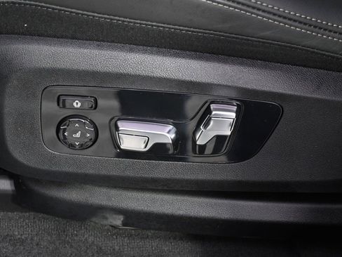 Used 2025 BMW X7 xDrive40i w/ M Sport Package image 14