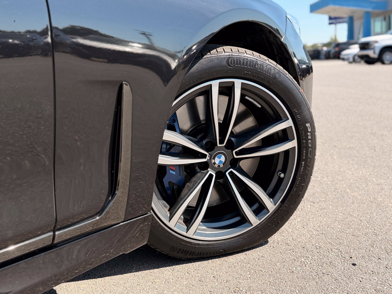 Used 2020 BMW 750i xDrive w/ Executive Package AWD/4WD image 21