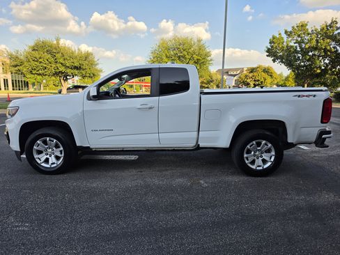 Used 2022 Chevrolet Colorado LT w/ Fleet Safety Package AWD/4WD image 4