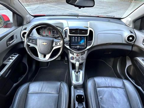 Used 2017 Chevrolet Sonic Premier image 29