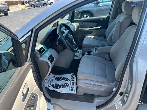 Used 2016 Honda Odyssey SE image 12