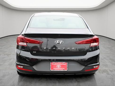 Used 2019 Hyundai Elantra SE image 4