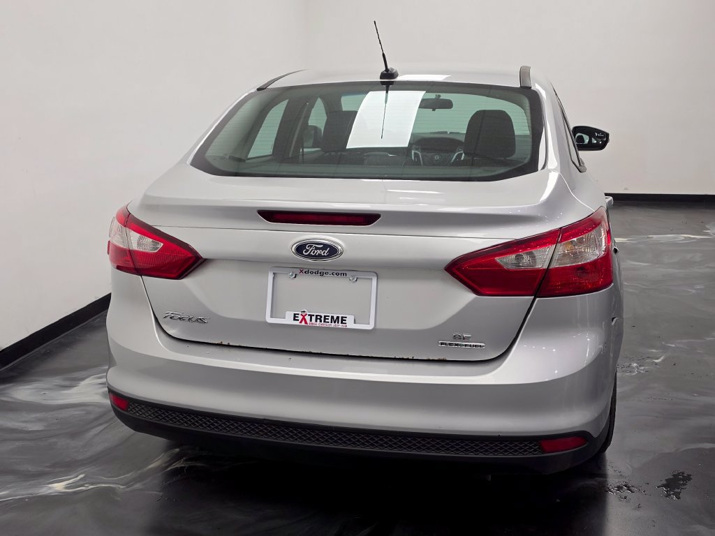 Used 2014 Ford Focus SE w/ Interior Protection Package FWD image 5