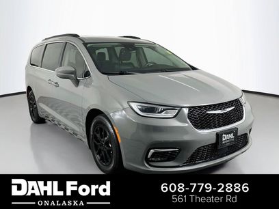Used 2022 Chrysler Pacifica Touring-L