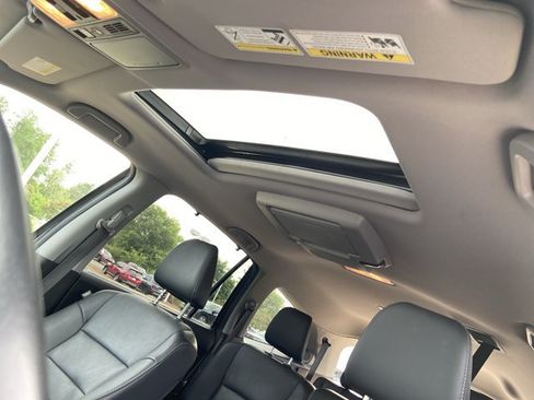 Used 2021 Honda Pilot Touring image 29