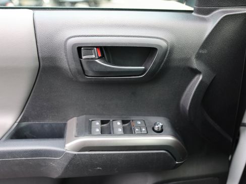 Used 2021 Toyota Tacoma SR5 image 34