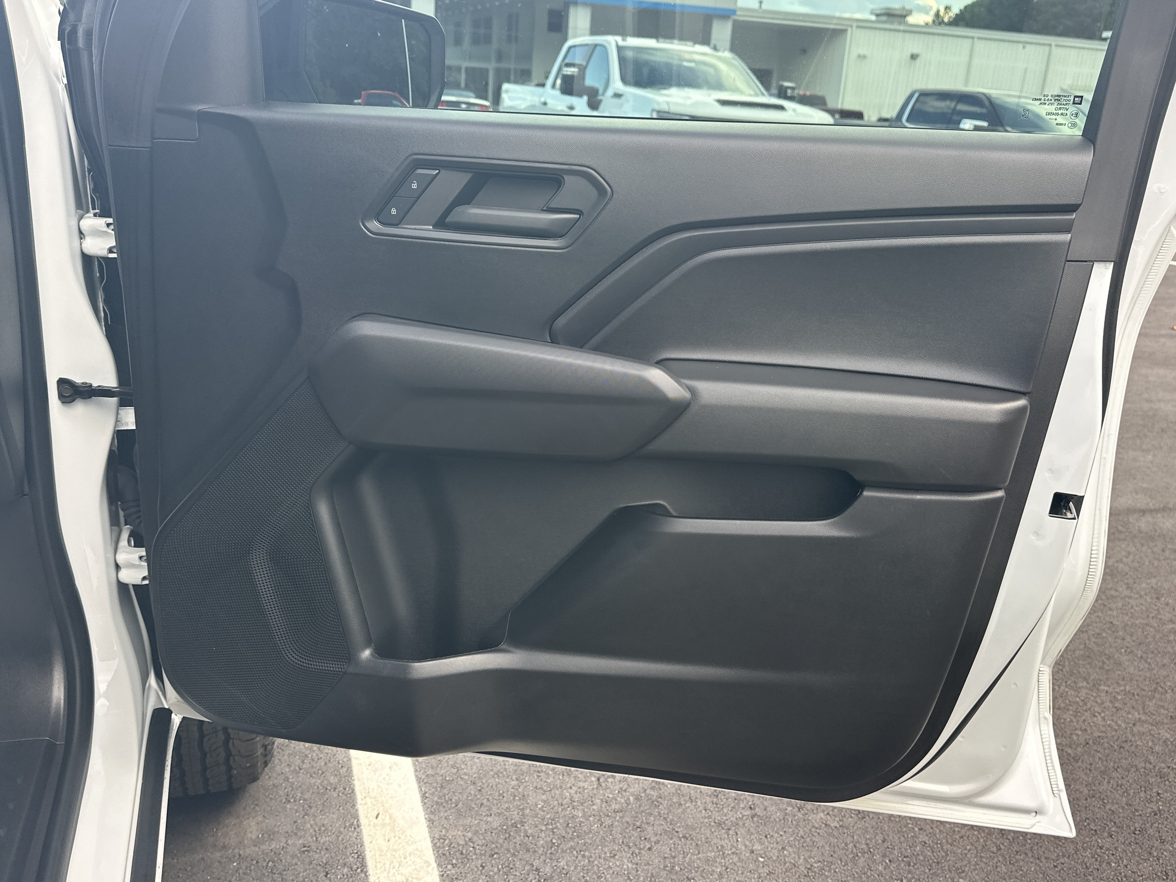 Used 2024 Chevrolet Colorado Trail Boss w/ Technology Package AWD/4WD image 15