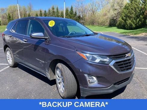 Used 2018 Chevrolet Equinox LT image 2