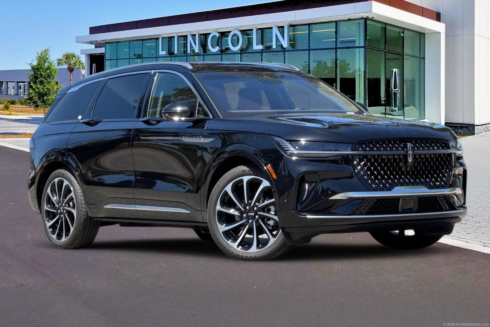 Certified 2024 Lincoln Nautilus Black Label AWD/4WD image 2