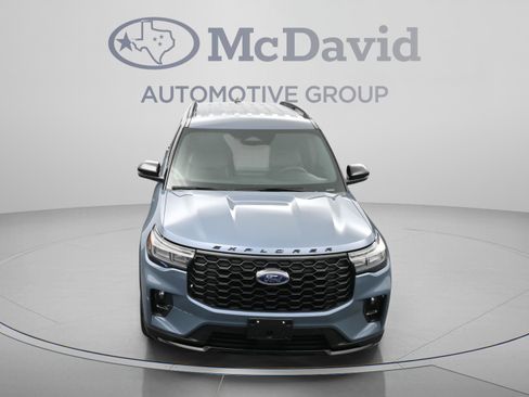 Used 2025 Ford Explorer ST-Line w/ Premium Package RWD image 34