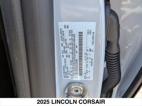 New 2025 Lincoln Corsair Reserve image 15