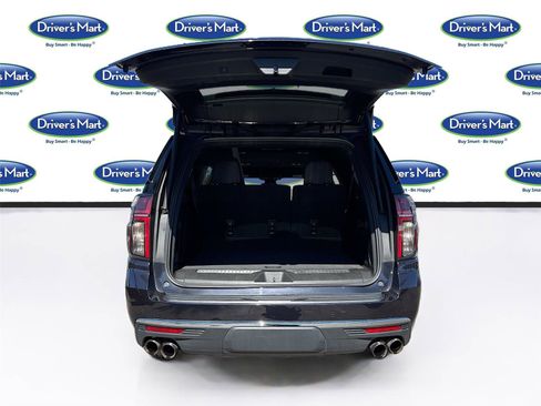 Used 2023 Chevrolet Suburban Premier image 26