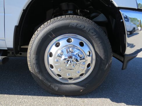 New 2026 RAM 3500 Tradesman w/ Chrome Appearance Group image 11