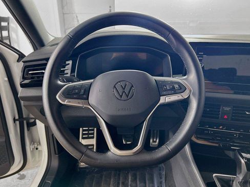Certified 2025 Volkswagen Jetta Sport FWD image 11