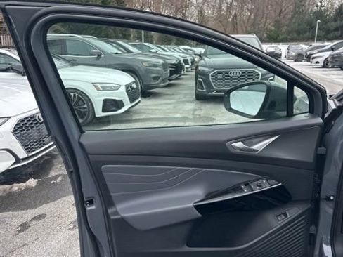 Used 2025 Volkswagen ID.4 Pro S image 9