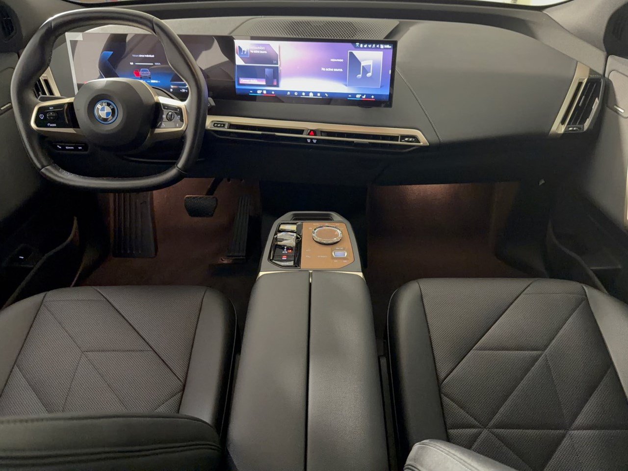 Certified 2024 BMW iX xDrive50 w/ Premium Package AWD/4WD image 17