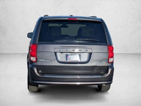 Used 2019 Dodge Grand Caravan SXT FWD image 6