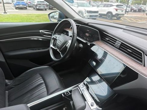 Used 2019 Audi e-tron Premium Plus AWD/4WD image 21
