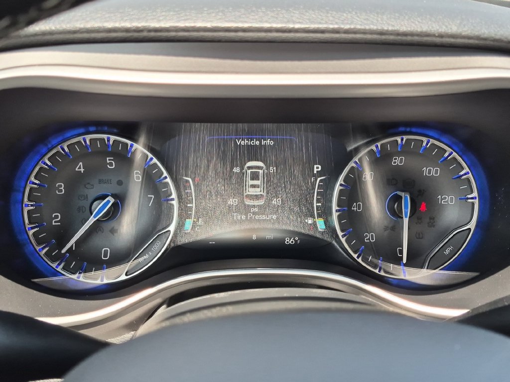 New 2027 Chrysler Pacifica Select w/ Family Tech Group FWD image 11