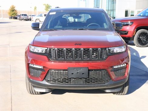 New 2025 Jeep Grand Cherokee Limited image 10