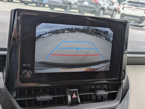 Certified 2025 Toyota Corolla LE image 19