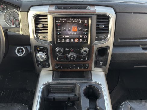Used 2016 RAM 1500 Laramie w/ Convenience Group image 20