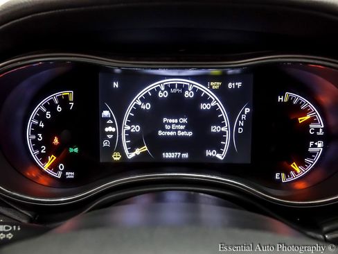 Used 2018 Jeep Grand Cherokee Overland image 19